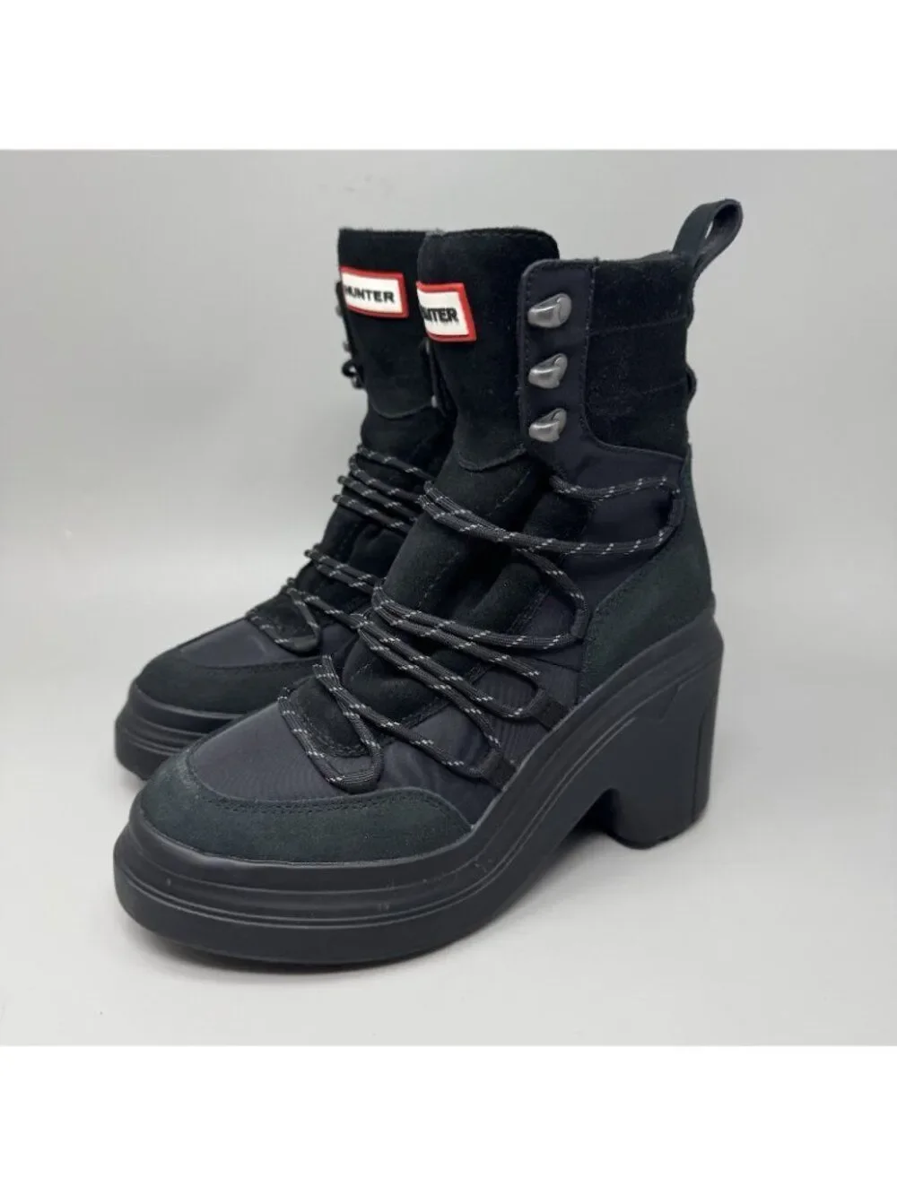 Hunter Discoverer Women’s Size 6 Black Heeled Ankle Boots